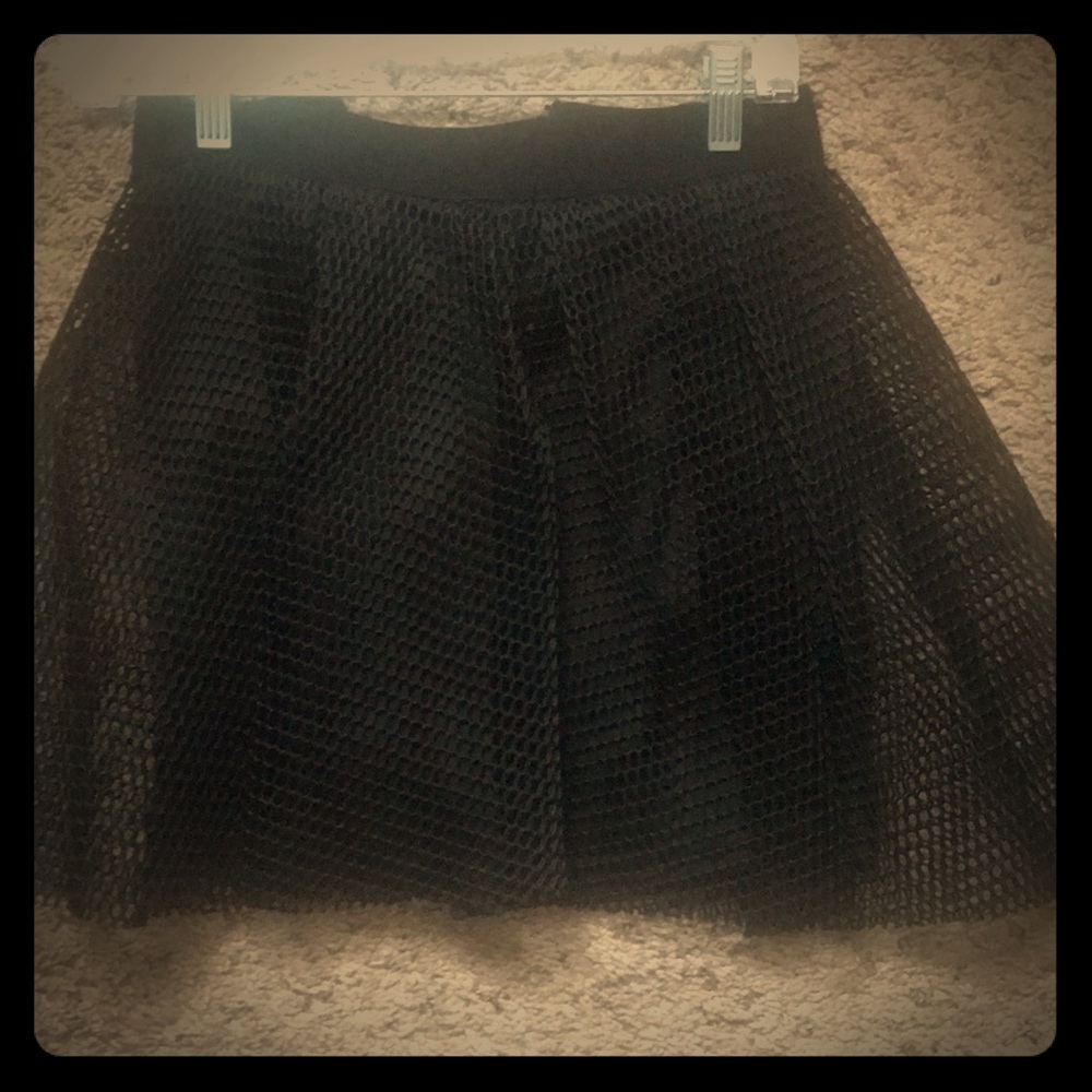 Mesh skirt - Picture 1 of 1